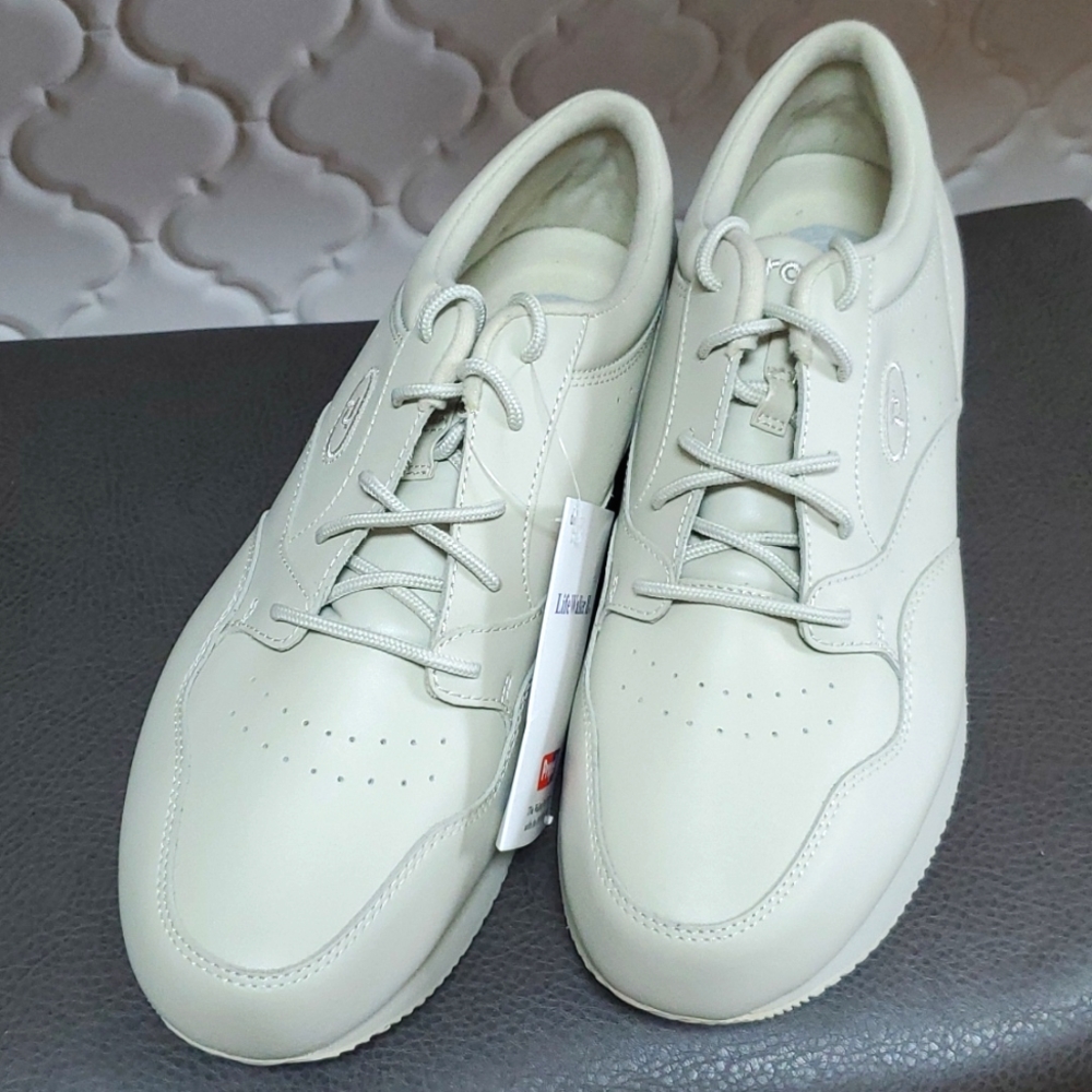 NWT Propet Life Walker II Men's Leather Sport White Sneakers - Size 12